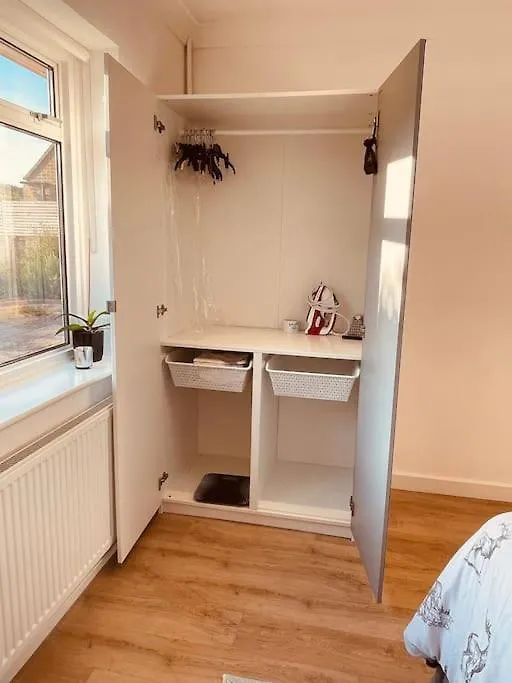 Rooms In A Beautiful House With Free On St Parking Hove