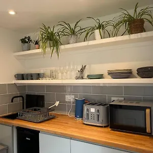Gorgeous Small House In Brighton