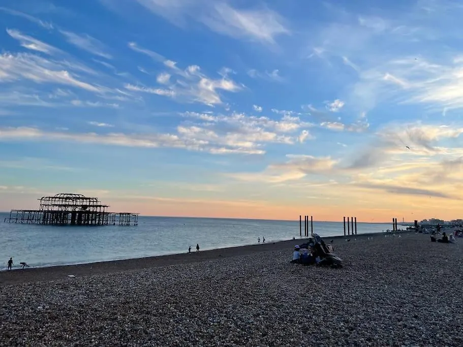 Homestay Rooms In A Beautiful House With Free On St Parking Brighton United Kingdom